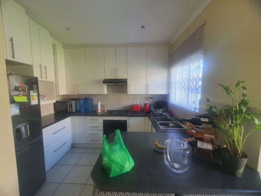 To Let 2 Bedroom Property for Rent in Southernwood Eastern Cape